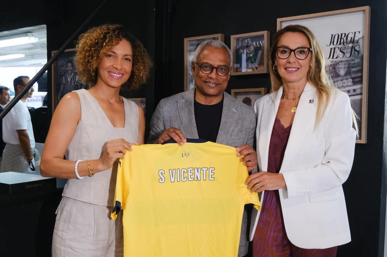 JOSE MARIA NEVES ,Estaba ta assiste um jogo de Futebool onti na Portugal.